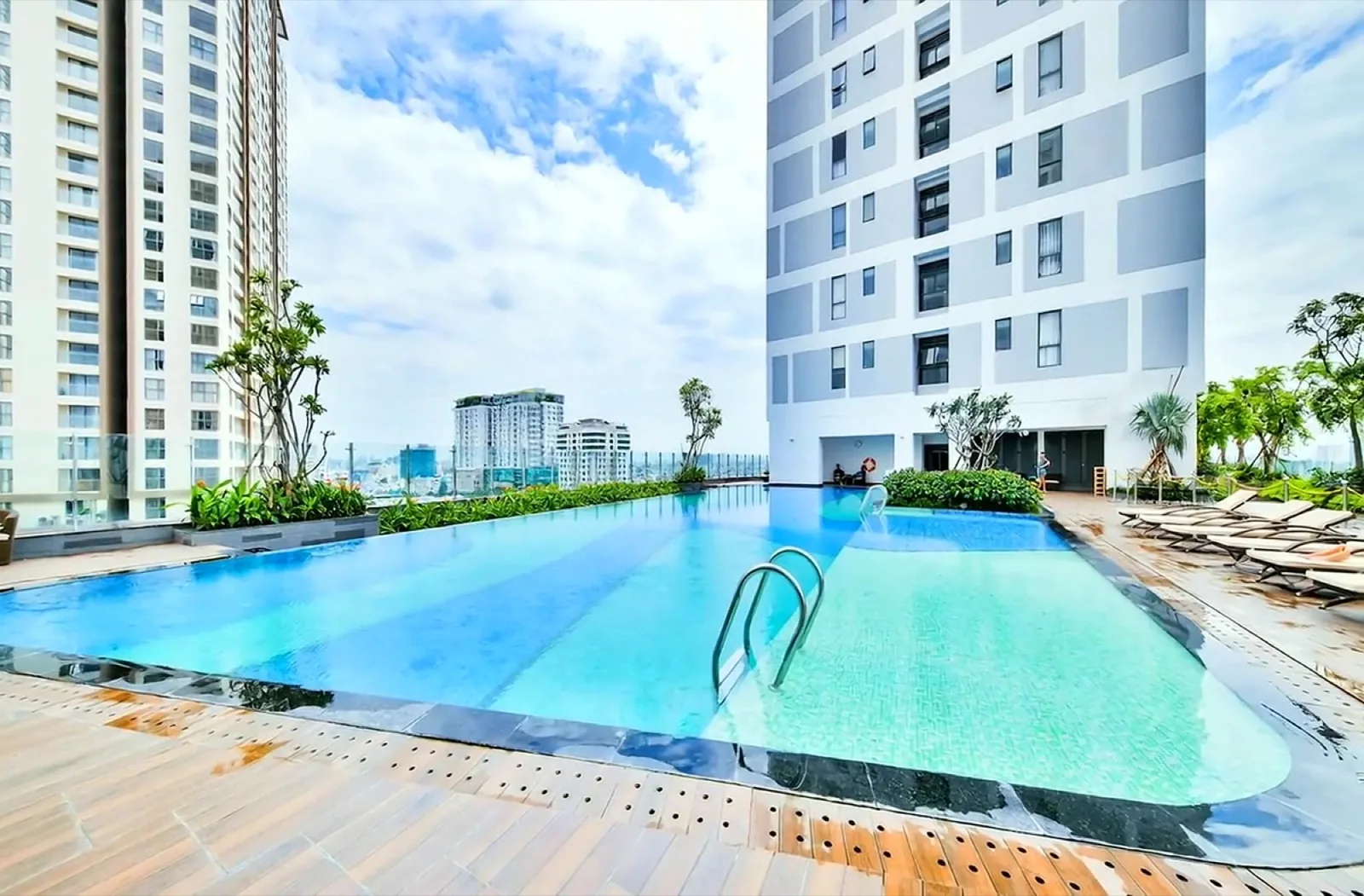 Pool Floor 7