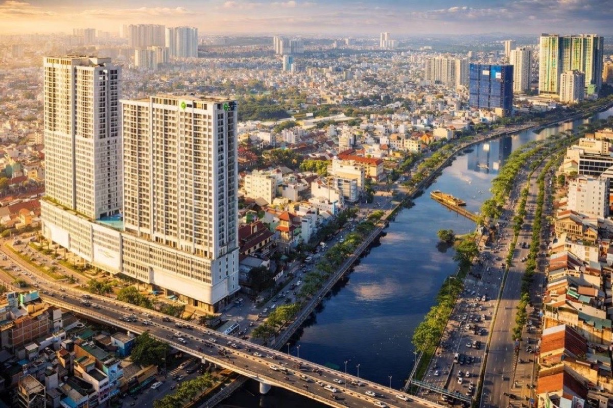 Căn hộ dịch vụ Bến Vân Đồn Quận 4 — vị trí RiverGate ven sông